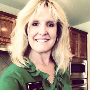 Meet your Posher, Laurie