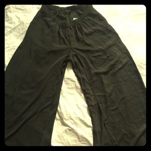 Zara wide leg pants/trousers!! Olive green