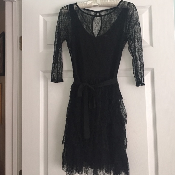 Forever 21 s/p black lace dress