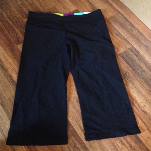 Lululemon wide leg crops size 10