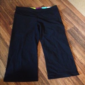 Lululemon wide leg crops size 10