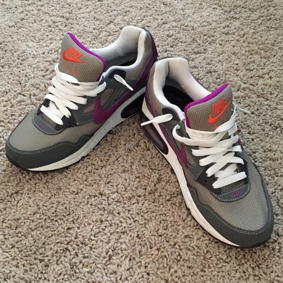 Nike Shoes - Nike air max