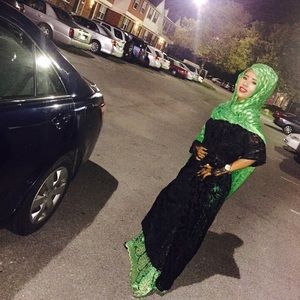 Meet your Posher, Anab