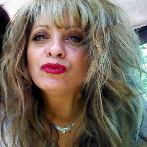 Meet your Posher, Sondra