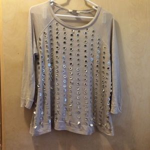 Gray elbow length shirt