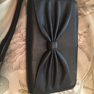 Target wallet/clutch