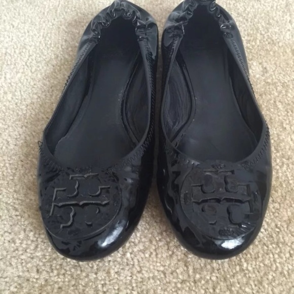 Beautiful Black Leather Tory Burch Flats!