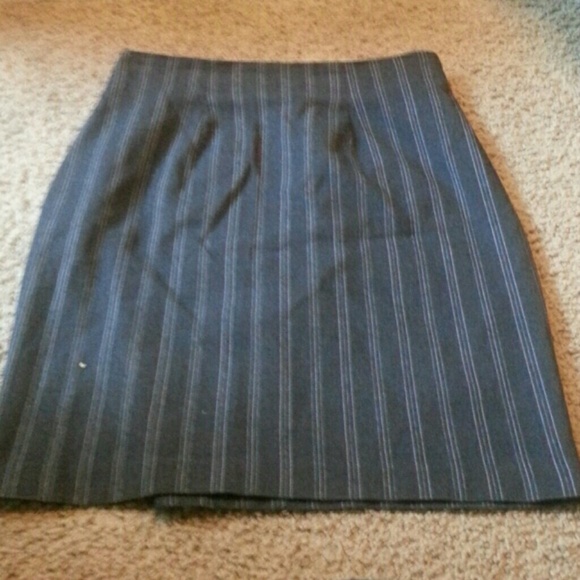 Grey striped pencil skirt