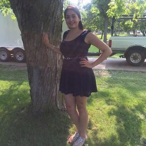 Meet your Posher, Ester