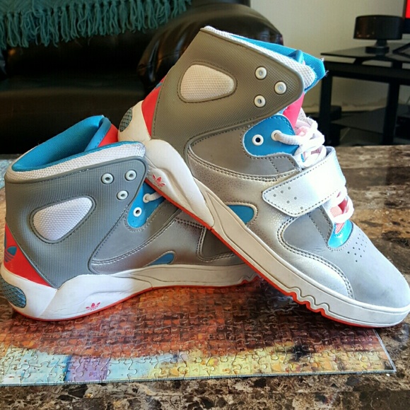 Adidas Shoes - Super cute Adidas