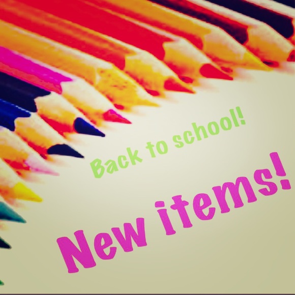 New items in my closet!📚🍁👜👗👠 - Picture 1 of 1