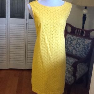 Yellow dress, perfect for spring-summer.
