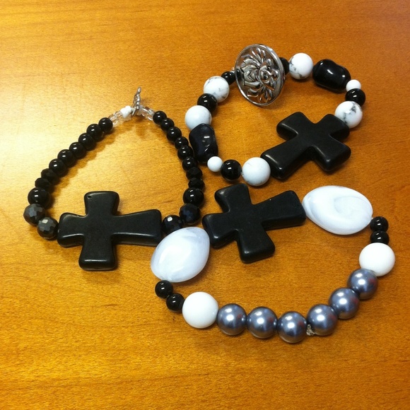 Jewelry - Picture 2 of 4