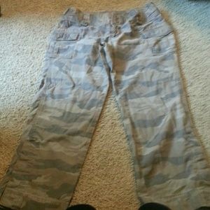Low waist camo cargos