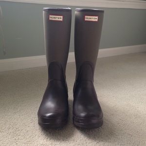 Hunter color block rain boots!