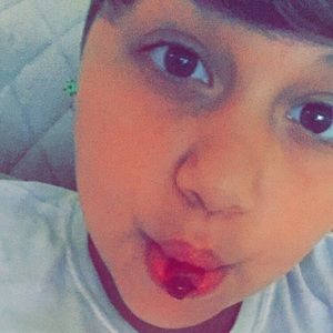 Meet your Posher, Violet