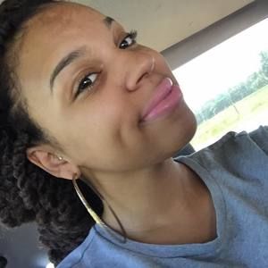 Meet your Posher, Kendra