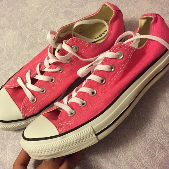 🚫SOLD🚫 Neon Pink Converse Chuck Taylor All Star - Picture 2 of 4