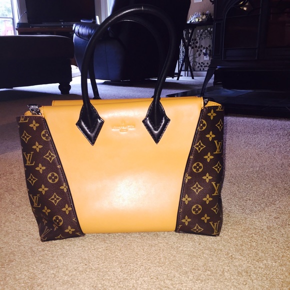 Lv brown & tan handbag