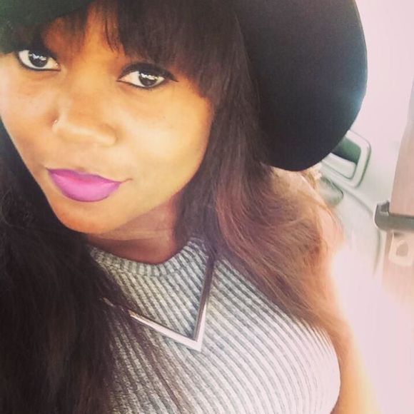 Meet your Posher, Cikinah - Picture 1 of 1