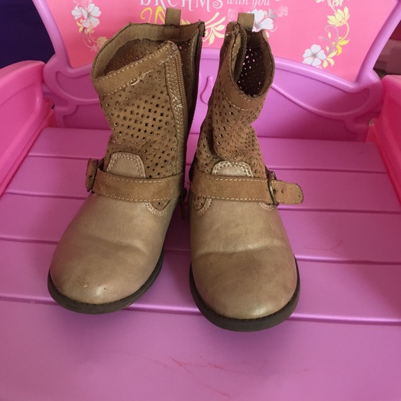 Kids boots