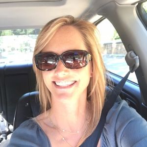 Meet your Posher, Kelli