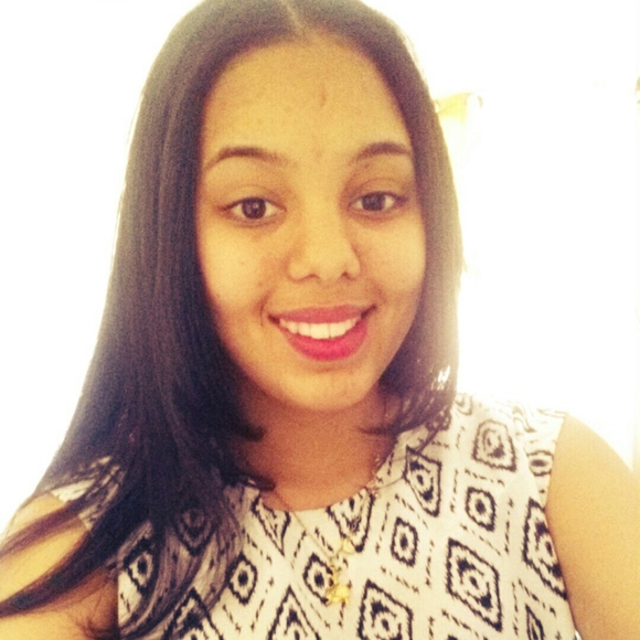 Meet your Posher, Ydelsa