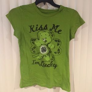 Kiss me care bear graphic tee