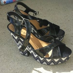 High heels, gloves, picture frames, buckets