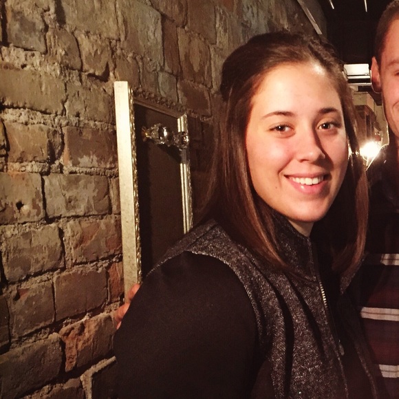 Meet your Posher, Kelsey - Picture 2 of 3