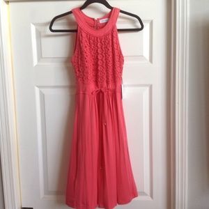 Beautiful and classy dress!