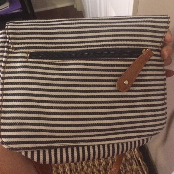 Street Level-small cross-body bag - Picture 4 of 4