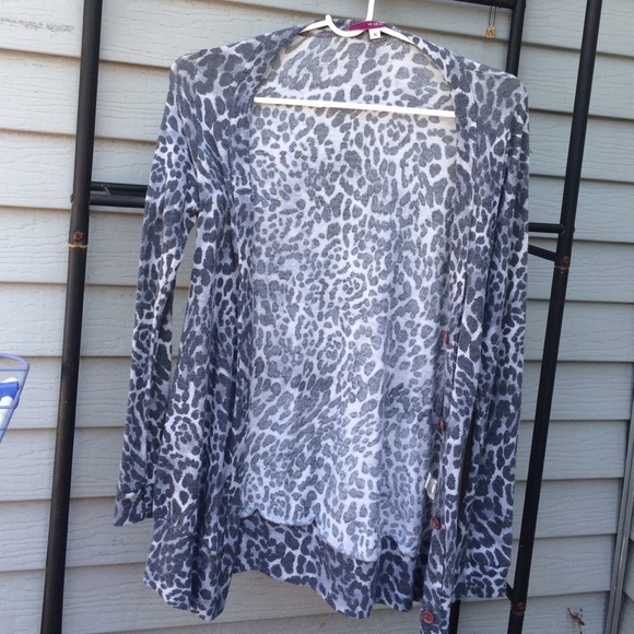 Leopard print buttoned down cardigan