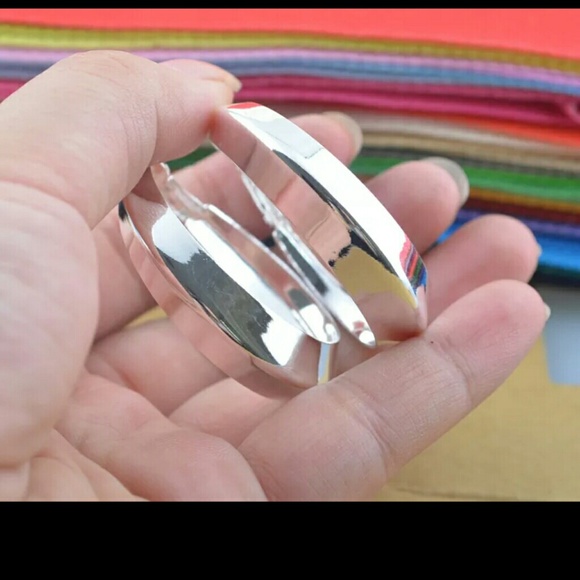 Sterling silver hoops - Picture 3 of 3