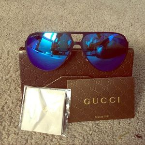 Gucci Light Steel Aviator Sunglasses