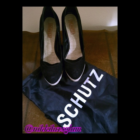 ✨Schutz Blk Suede espadrilles ✨