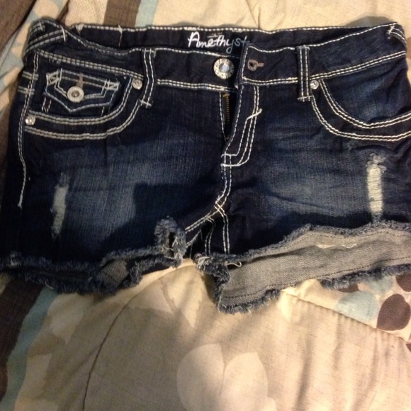 Size 5 Amethyst shorts