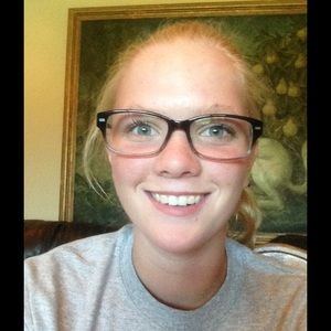 Meet your Posher, Cassie