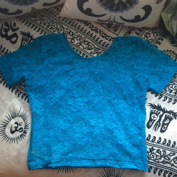 AA lace crop top