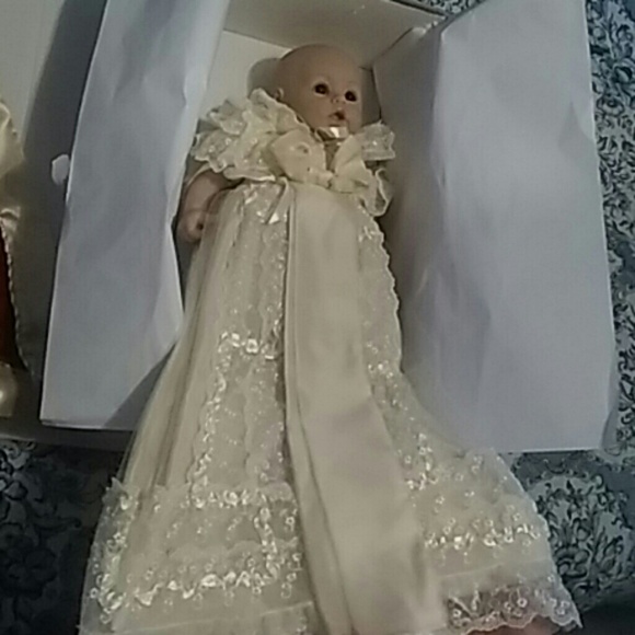 Commemorative Edition Exclusive Royal Prince Doll - Picture 2 of 4