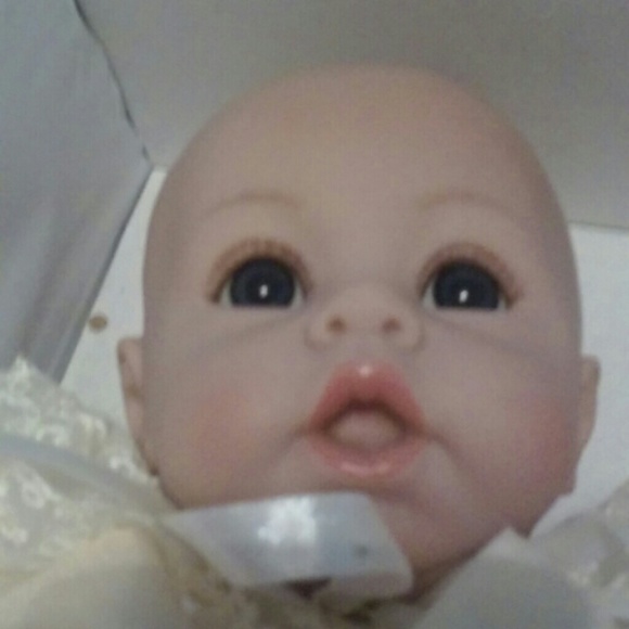 Commemorative Edition Exclusive Royal Prince Doll - Picture 3 of 4