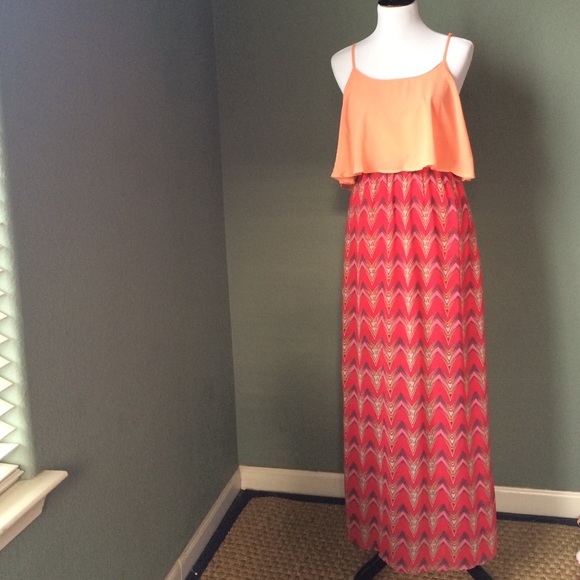 Dresses & Skirts - 💜Maxi Dress with Flounce Top!💛