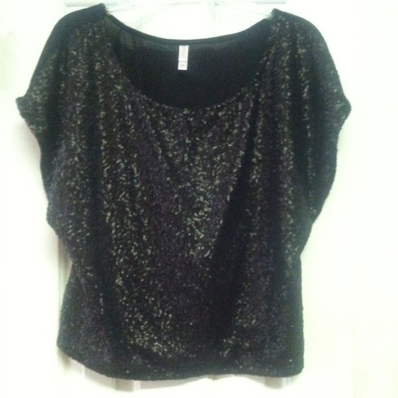 💃Xhilaration Sequin Top💃