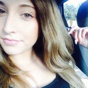 Meet your Posher, Nicole