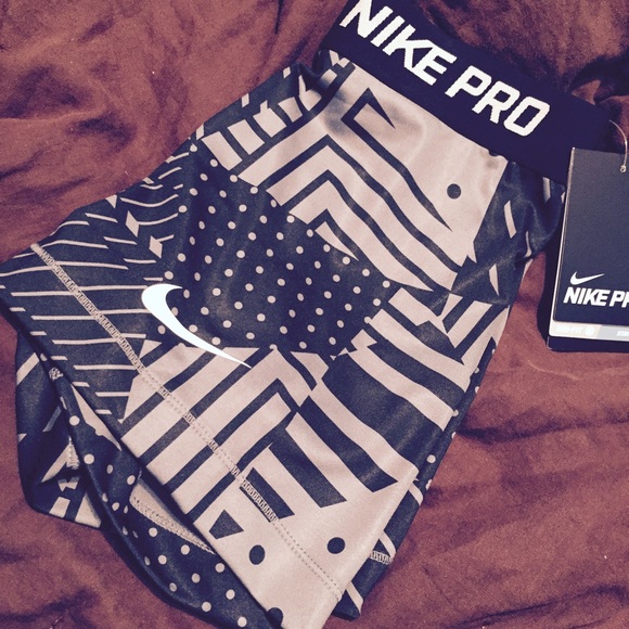 Nike pro compression shorts