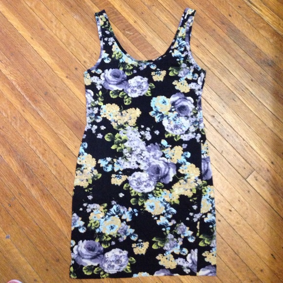 Forever 21 Dresses & Skirts - 👒gardenia body con👒