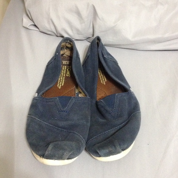 Blue toms