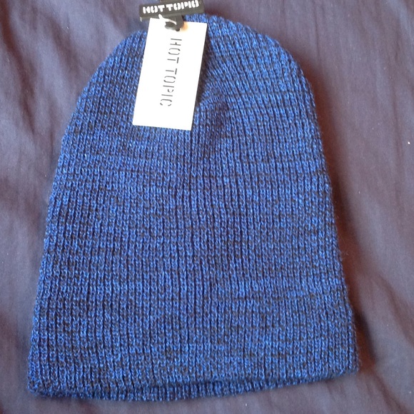 BRAND NEW blue/black hot topic beanie