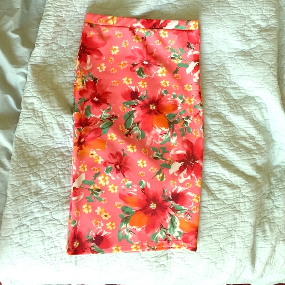 Beautiful floral pencil skirt