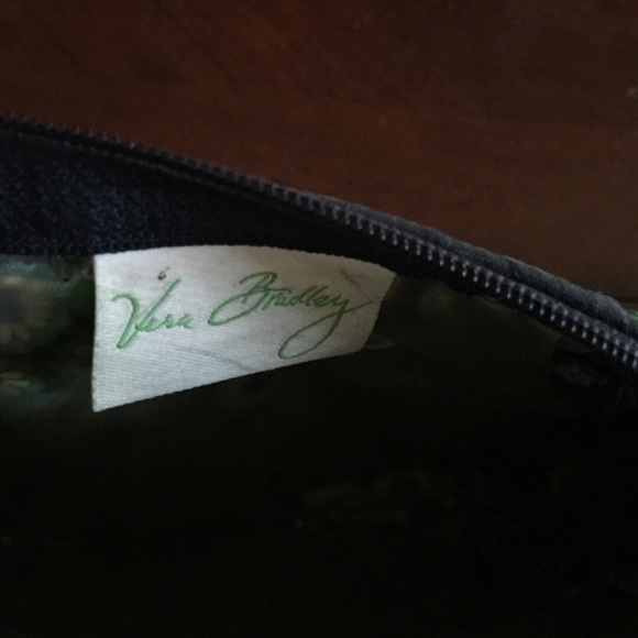 SOLD!!!  Vera Bradley make up bag - Picture 2 of 3
